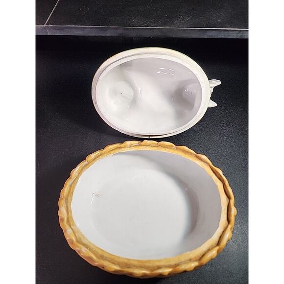 Antique Staffordshire Bisque Porcelain Hen Chicken on Nest Bowl Box Eggs England - Picture 8 of 9